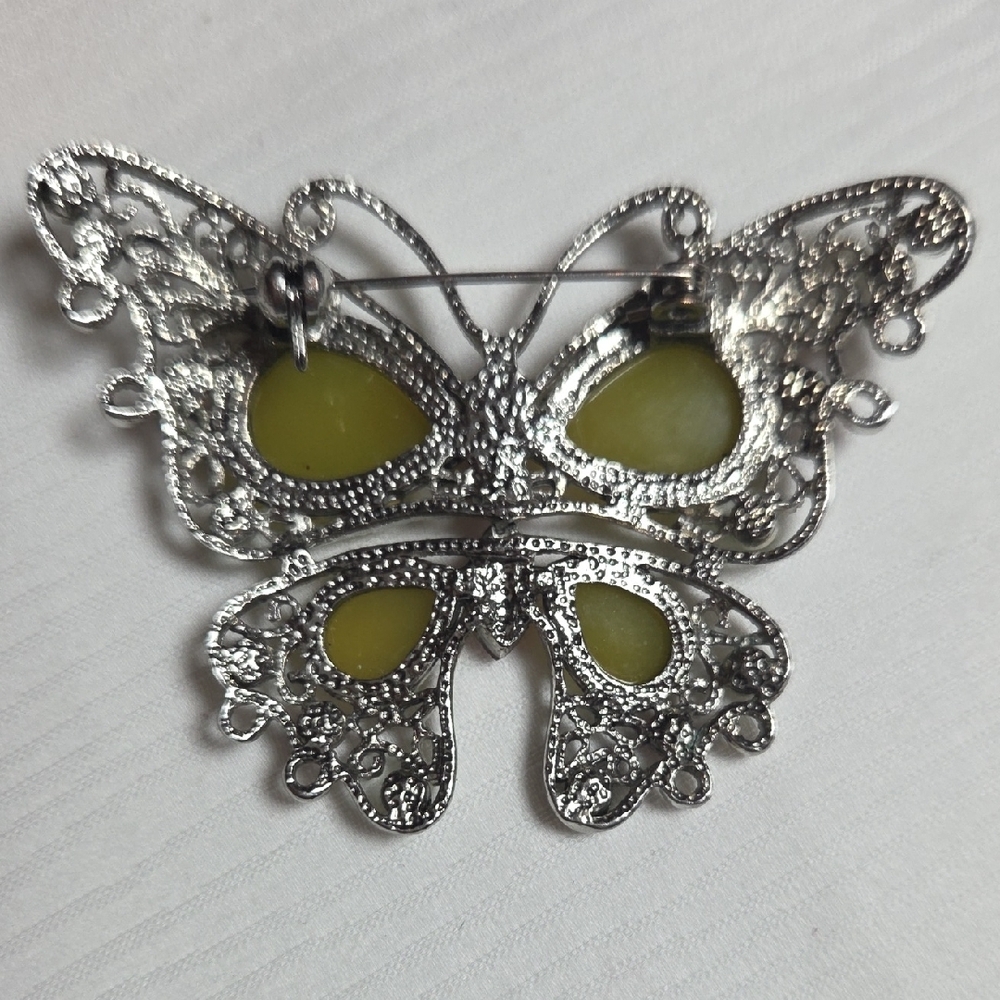Vintage-Inspired Butterfly Brooch with Green and Pink Gems - Picture 2 of 3